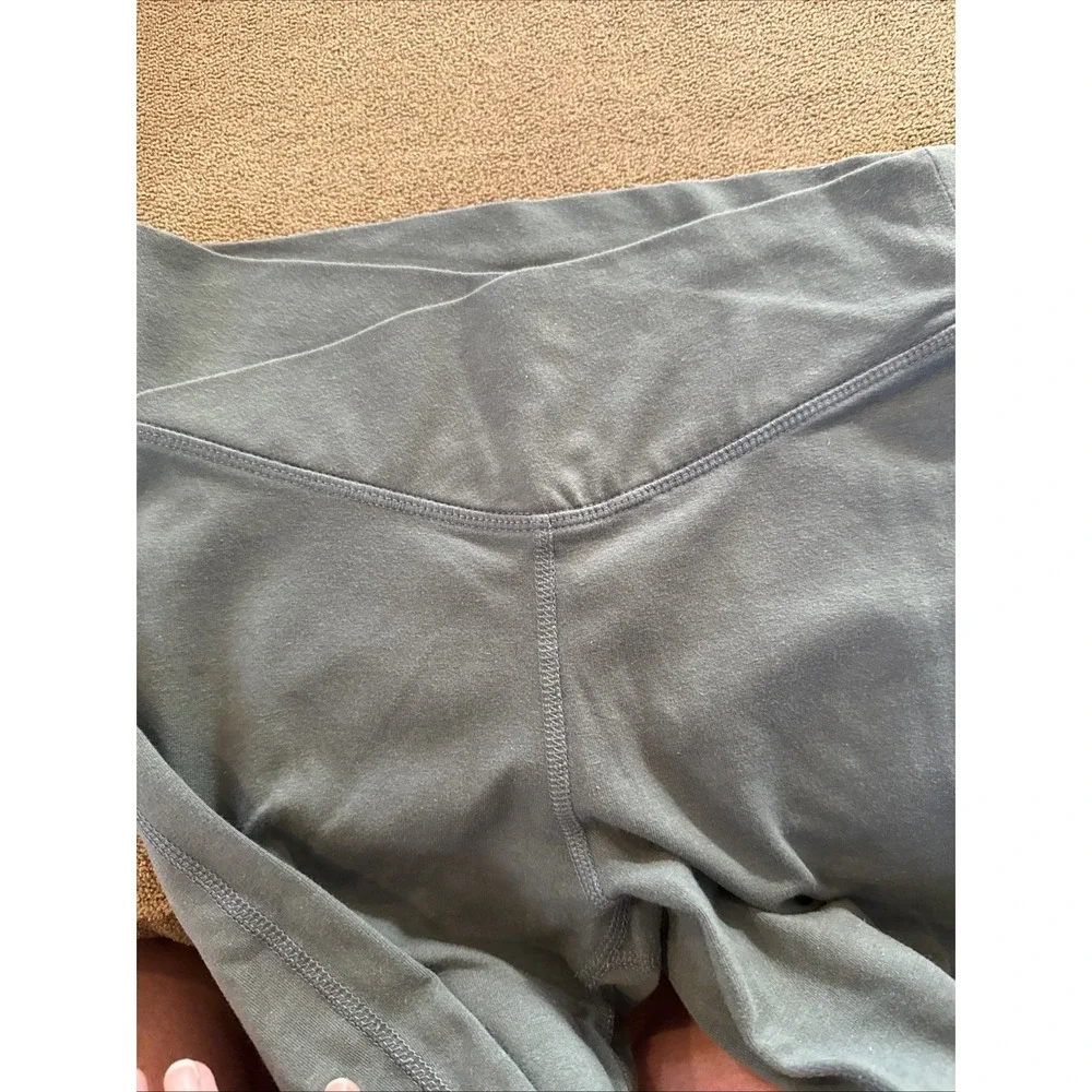 Old Navy Active Powerchill High Rise Flare Go-Dry Pants Size L 10-12 (AH)